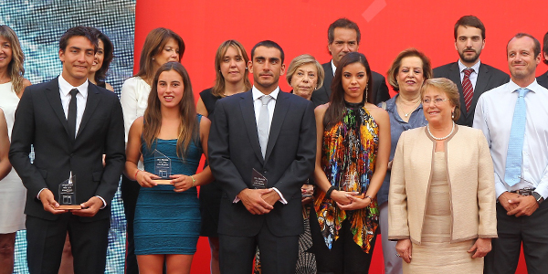 PRESIDENTA BACHELET Y MINISTRA NATALIA RIFFO EN GALA DEL DEPORTE